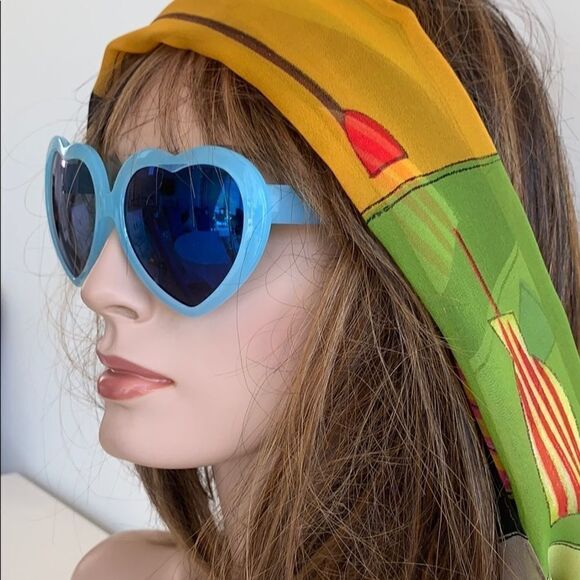 Echo silk chiffon scarf with lamp and vase design - Picture 4 of 10